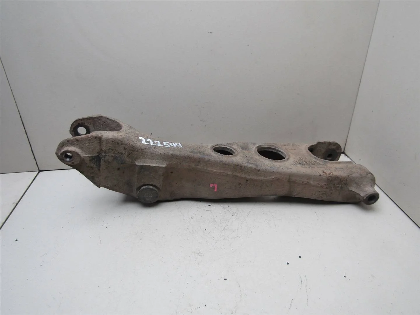 Рычаг задний нижний левый Volvo XC70 Cross Country 2000-2006  [30666533]  B5254T2 в Вологде