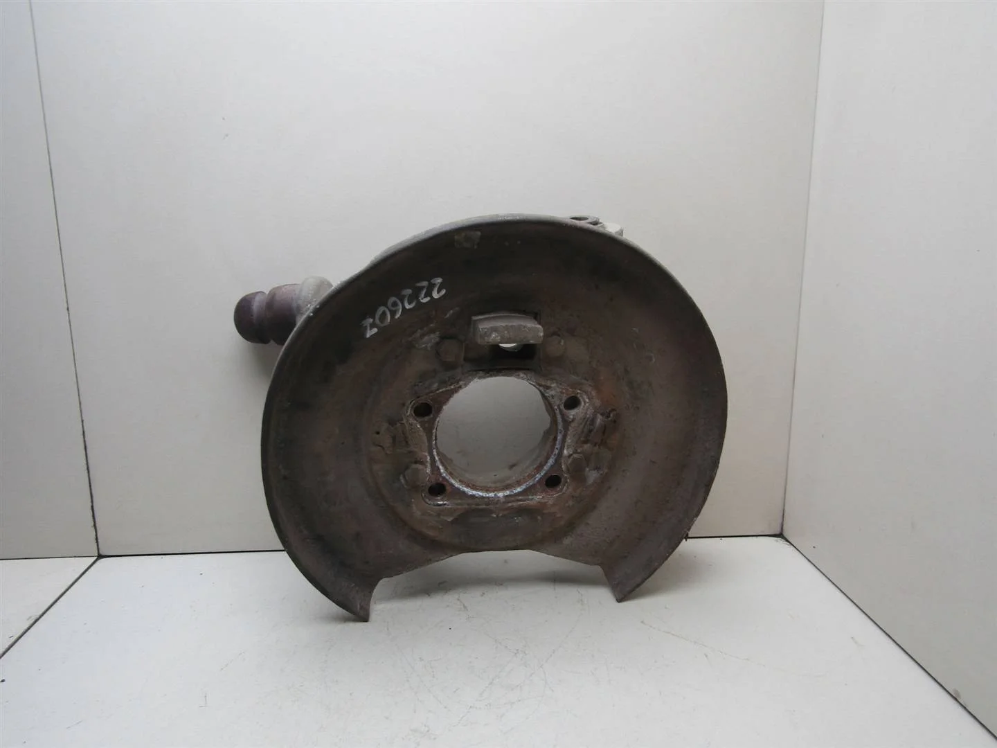 Кулак поворотный задний левый Volvo XC70 Cross Country 2000-2006  [30666467]  B5254T2 в Вологде