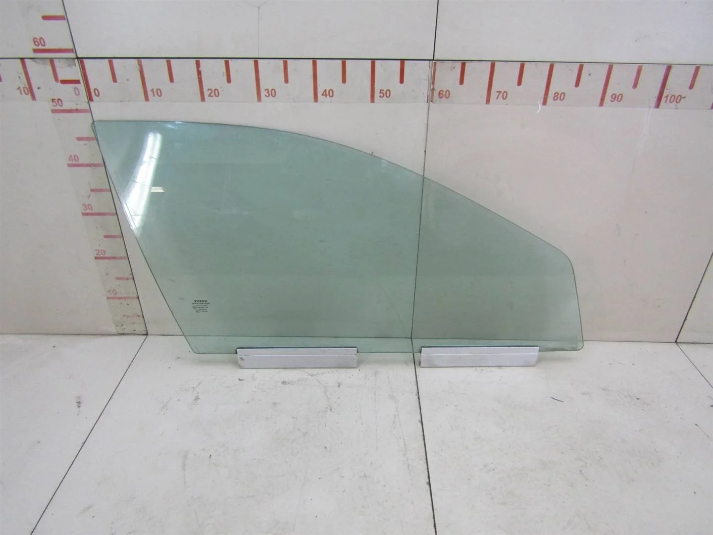 Стекло двери передней правой Volvo XC70 Cross Country 2000-2006  [30753470]  B5254T2 в Вологде