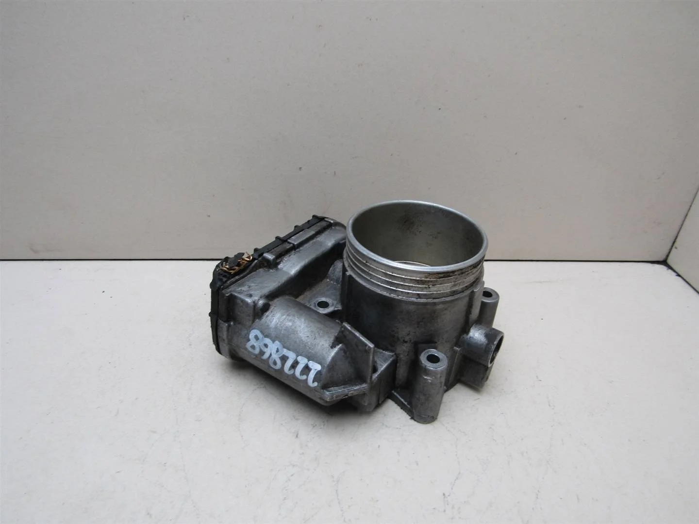 Заслонка дроссельная Volvo XC70 Cross Country 2000-2006  [8677866]  B5254T2 в Вологде
