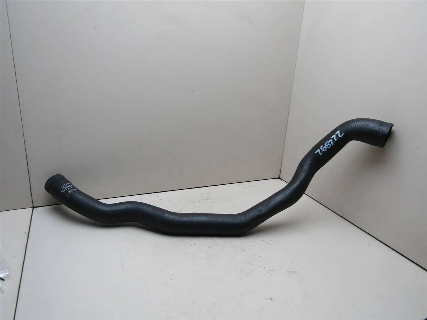 Патрубок радиатора Volvo XC70 Cross Country 2000-2006  [30680918]  B5254T2 в Вологде