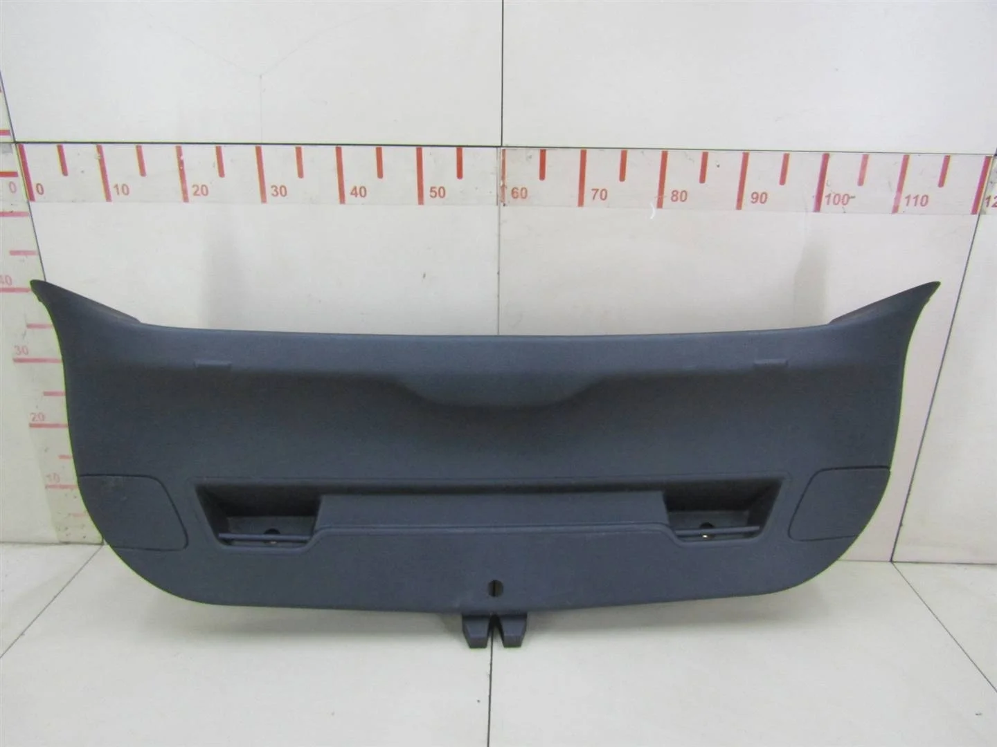 Обшивка двери багажника Opel Astra J 2010-2017  [13294211]  1.6 A16XER в Вологде