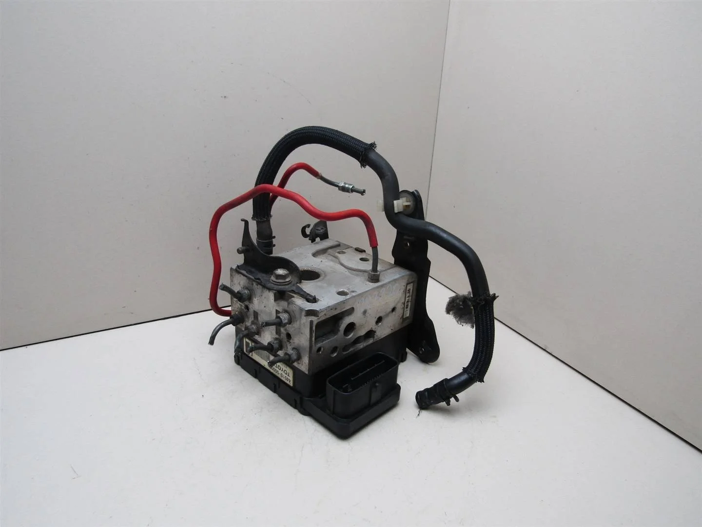 Блок ABS (насос) Lexus LS (USF4) 2006-нв  [4405050130]  4.6 32v 1UR-FSE в Вологде