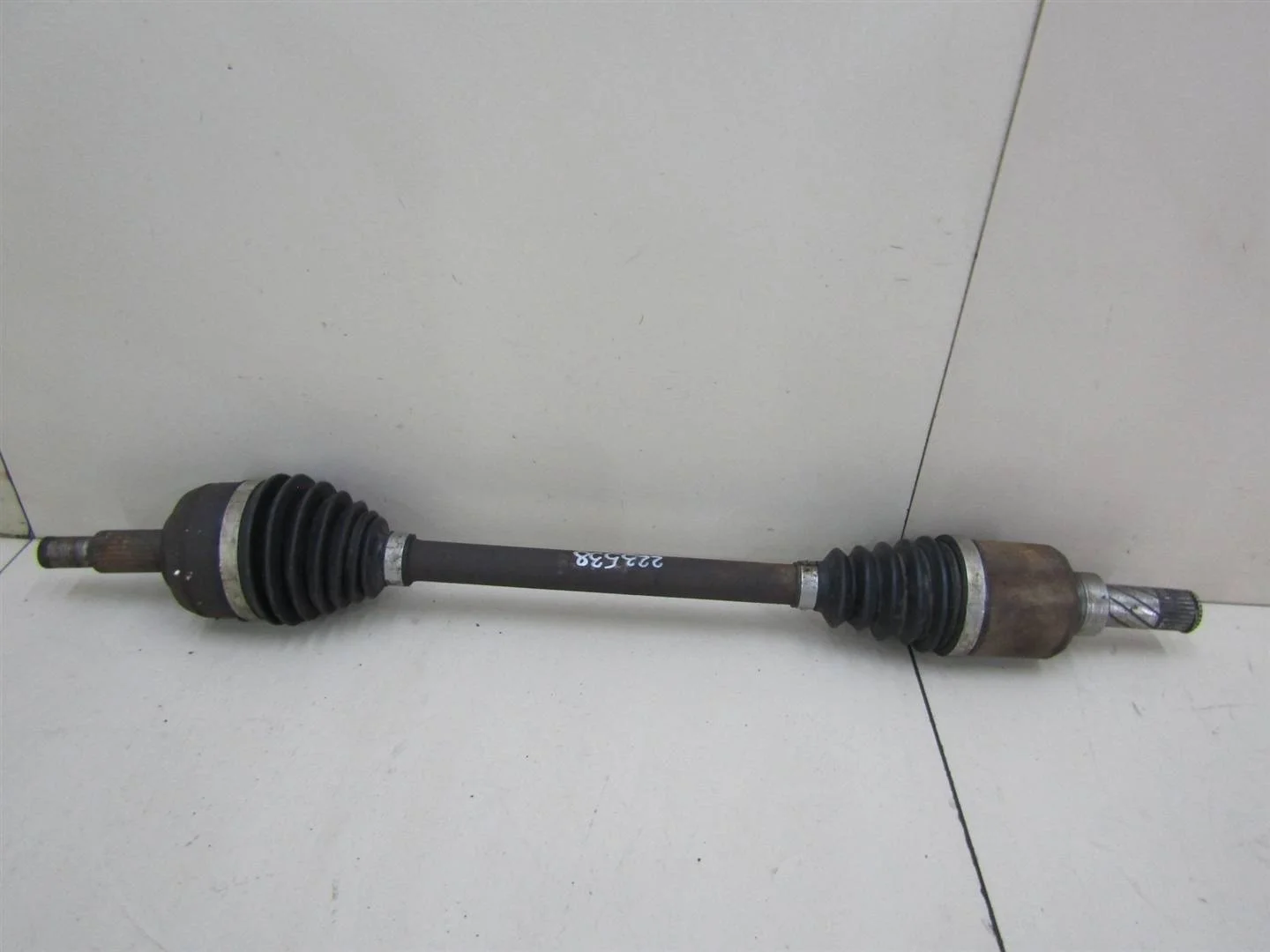 Полуось передняя левая Renault Megane III 2009-нв  [8200725499]  1.5 8V DCI K9K834 в Вологде