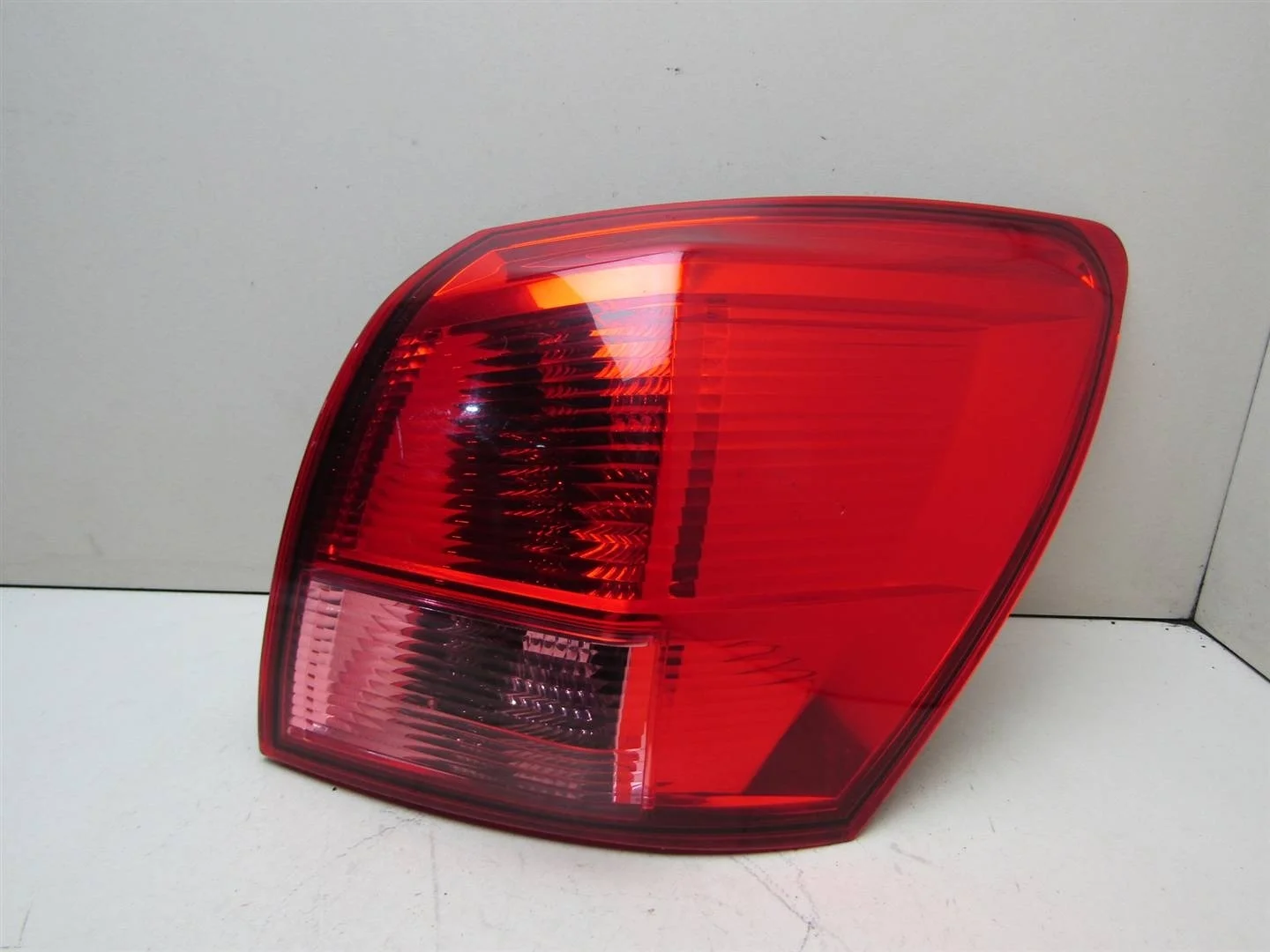 Фонарь задний наружный правый Nissan Qashqai (J10) 2006-2014  [26554JD00A]  в Вологде