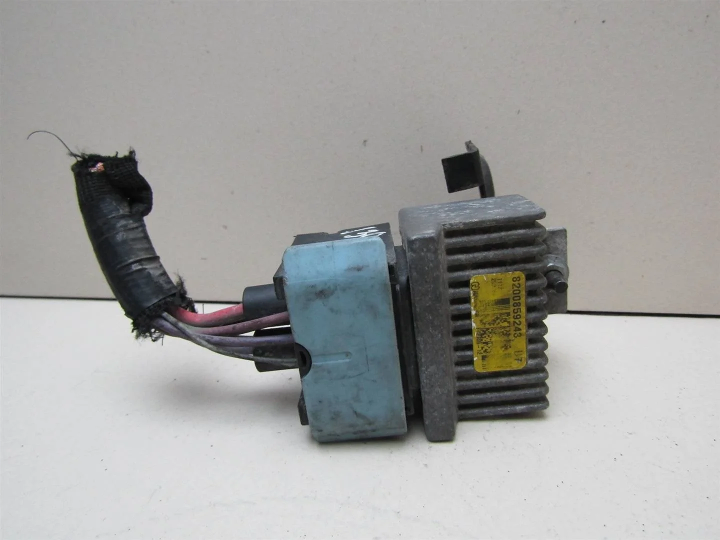 Реле свечей накала Renault Megane III 2009-нв  [8200859243]  в Вологде