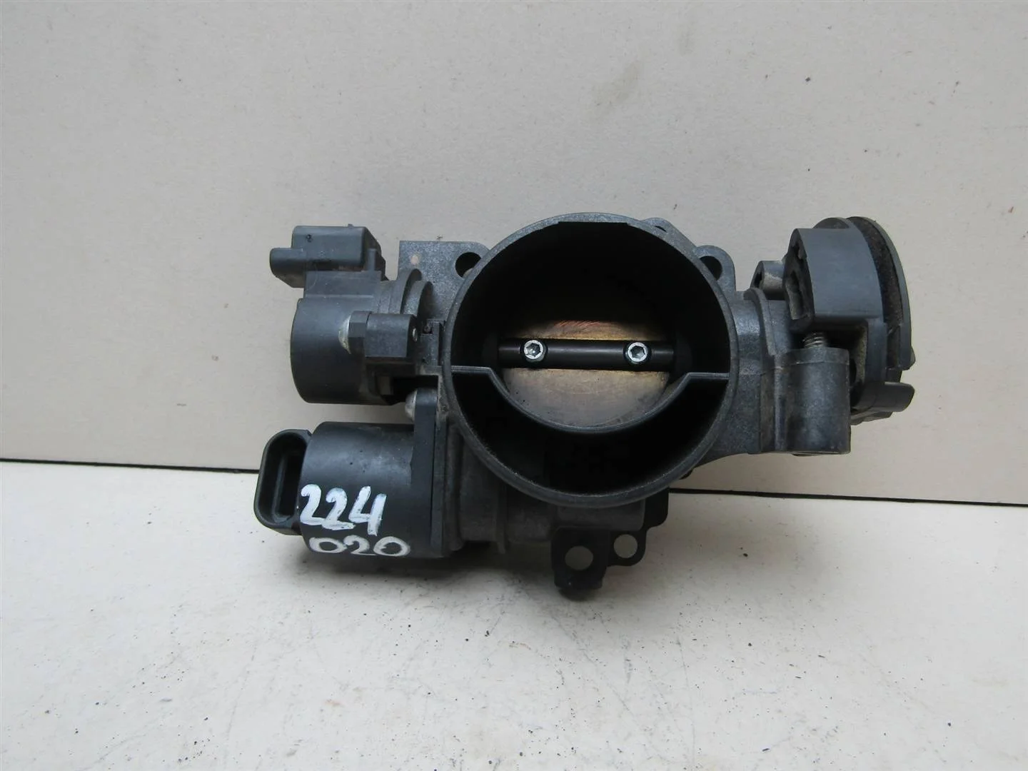 Заслонка дроссельная Peugeot 206 1998-2012  [1635R3]  1.4 8V KFW в Вологде