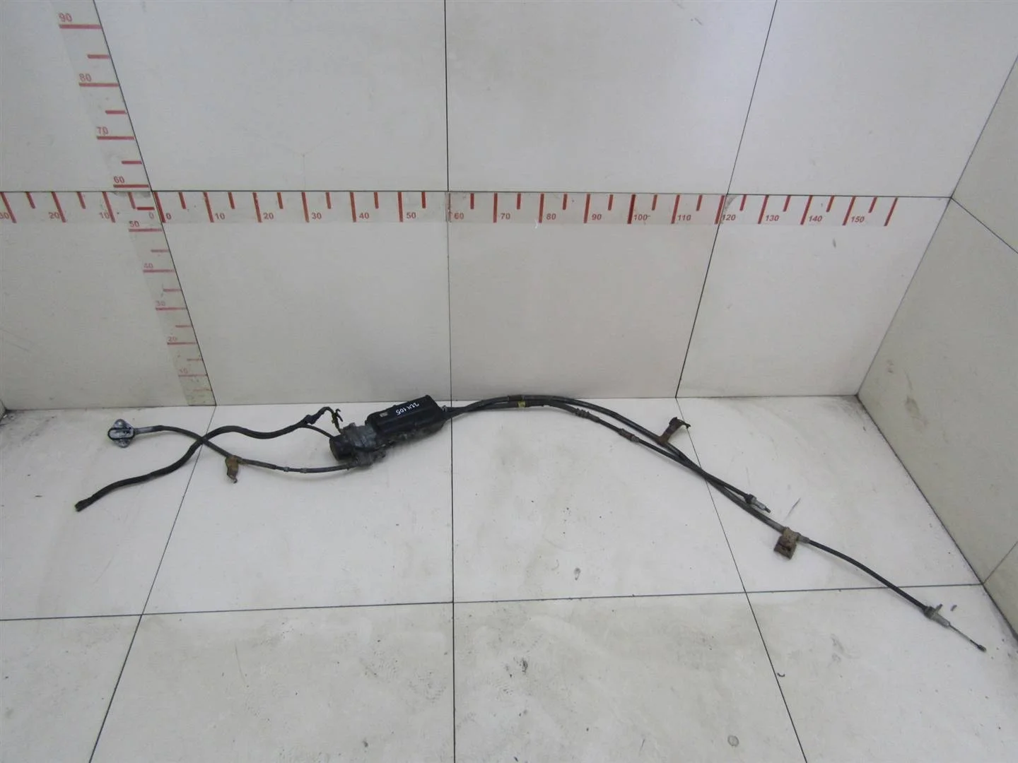 Моторчик стояночного тормоза Lexus LS (USF4) 2006-нв  [4630050010]  4.6 32v 1UR-FSE в Вологде