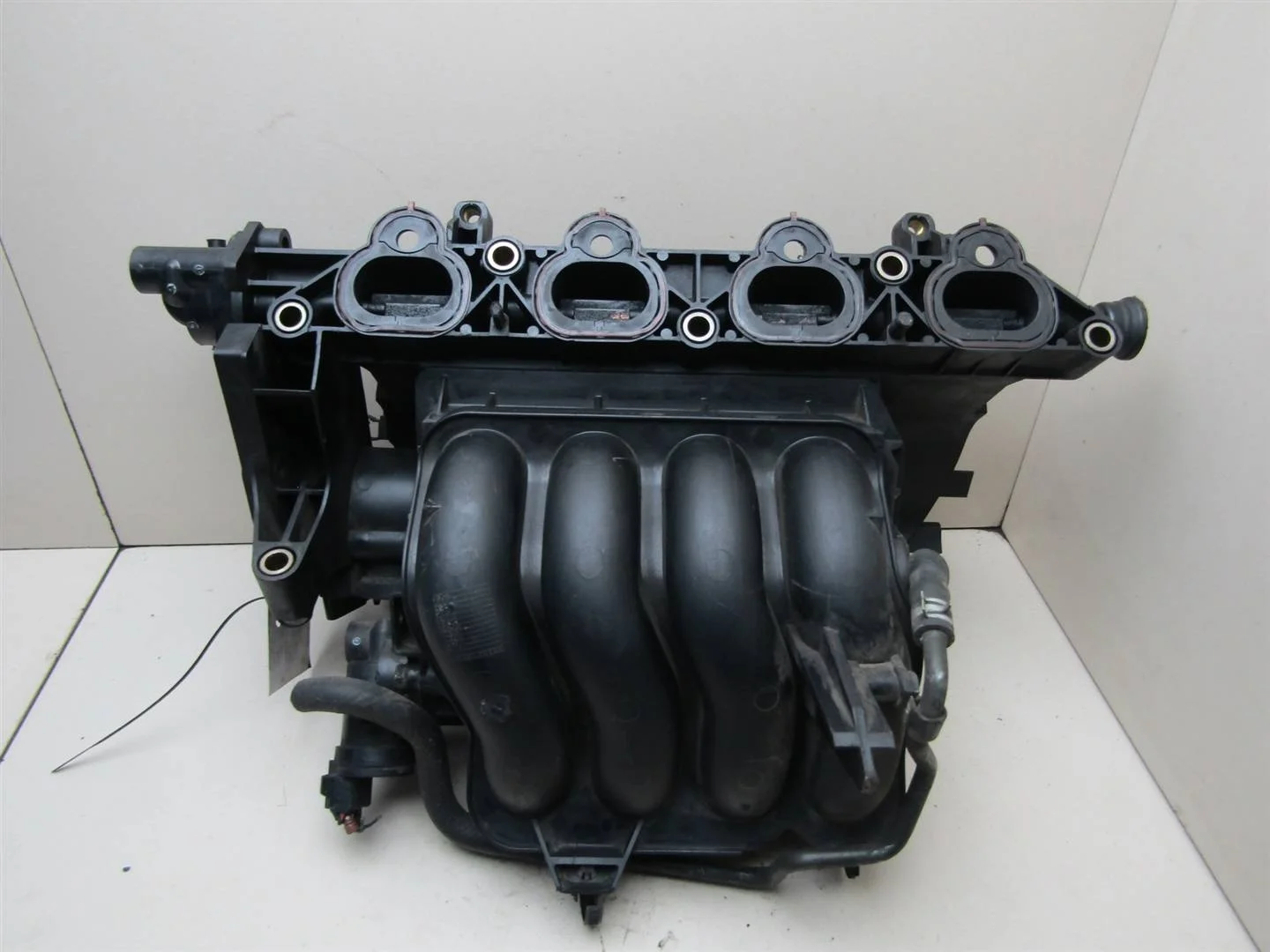 Коллектор впускной Mazda Mazda 3 (BK) 2002-2009  [Z62713100]  1.6 в Вологде