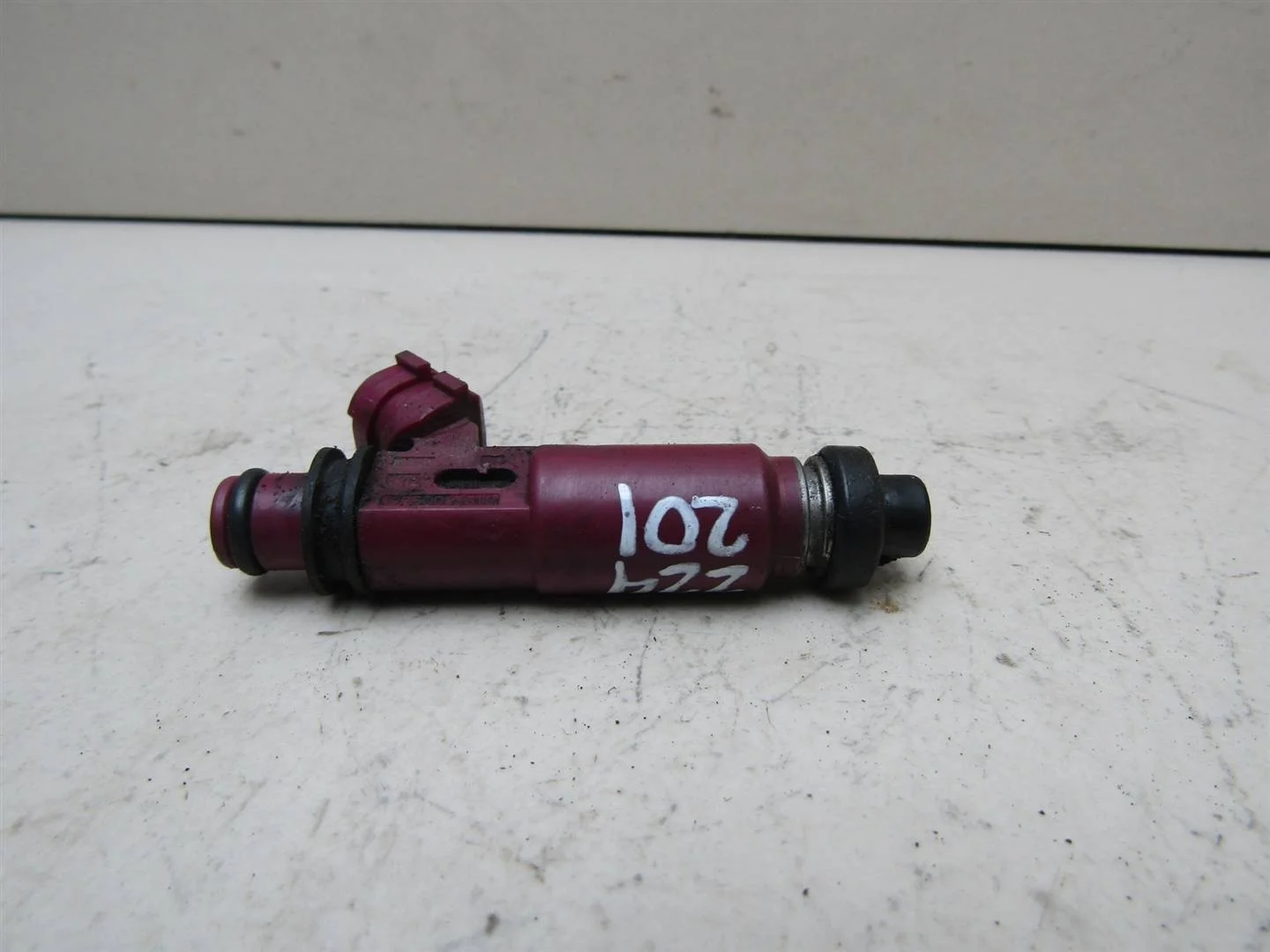 Форсунка инжекторная электрическая Mazda Mazda 3 (BK) 2002-2009  [BP4W13250]  1.6 16V Z6 в Вологде