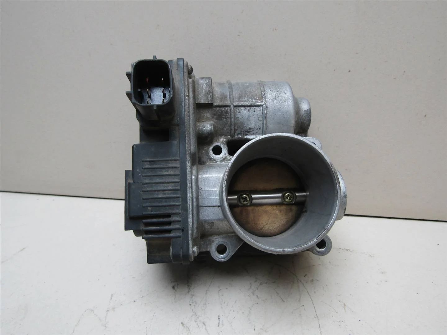 Заслонка дроссельная Nissan Primera P12E 2002-2007  [16119AU00A]  1.6 QG16DE в Вологде