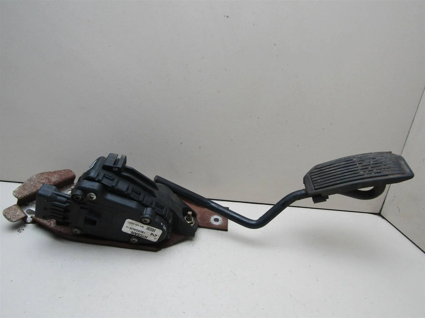 Педаль газа Nissan Primera P12E 2002-2007  [18002AU410]  1.6 QG16DE в Вологде