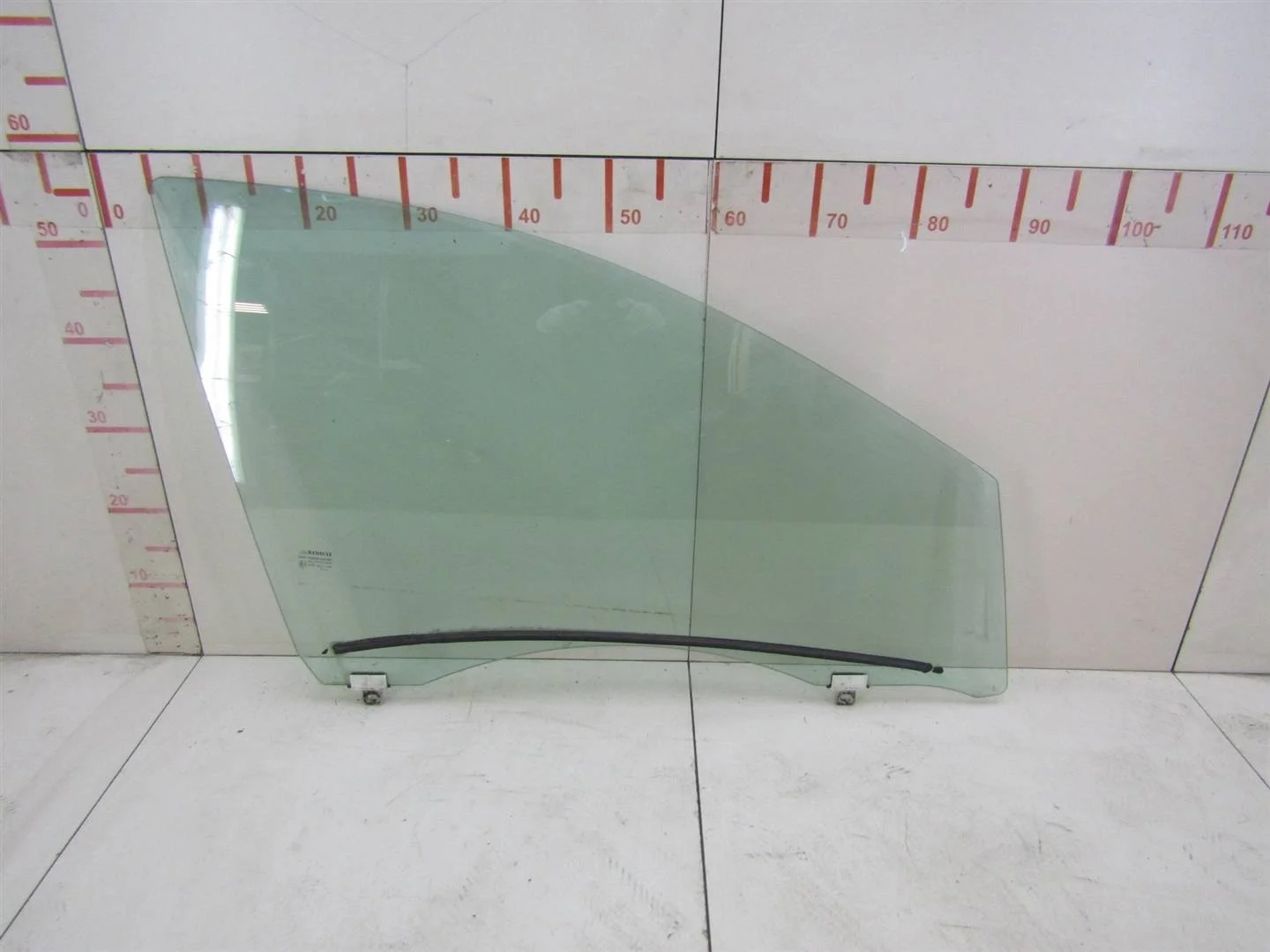 Стекло двери передней правой Renault Megane III 2009-нв  [803007357R]  1.5 8V DCI K9K834 в Вологде