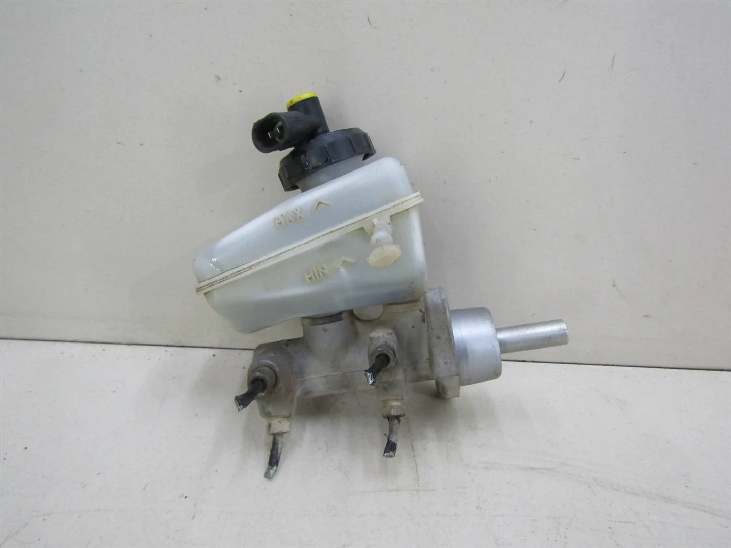 Цилиндр тормозной главный Renault Logan 2005-2014  [6001551028]  1.4 8v K7J 710 в Вологде