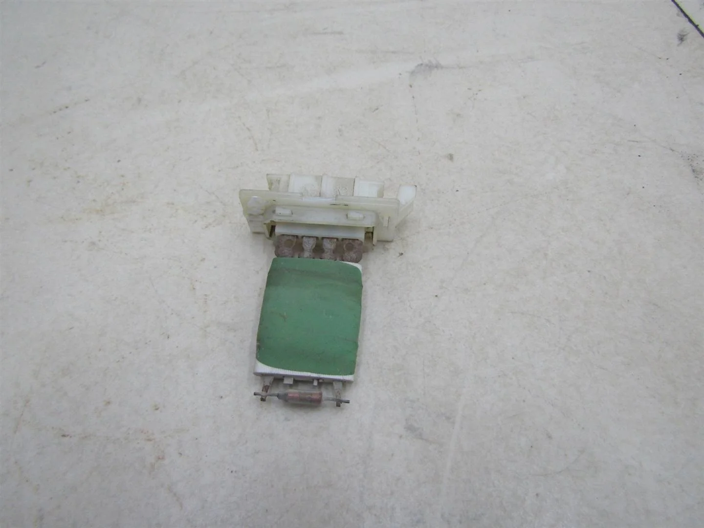 Резистор отопителя Renault Logan 2005-2014  [6001547488]  1.4 8v K7J 710 в Вологде