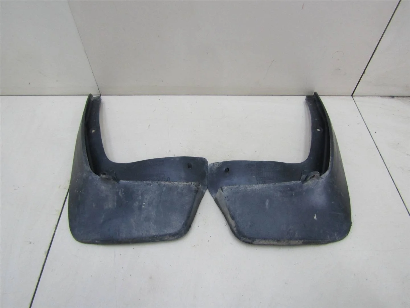 Брызговик задний (к-кт) Renault Logan 2005-2014  [6001998164]  1.4 8v K7J 710 в Вологде