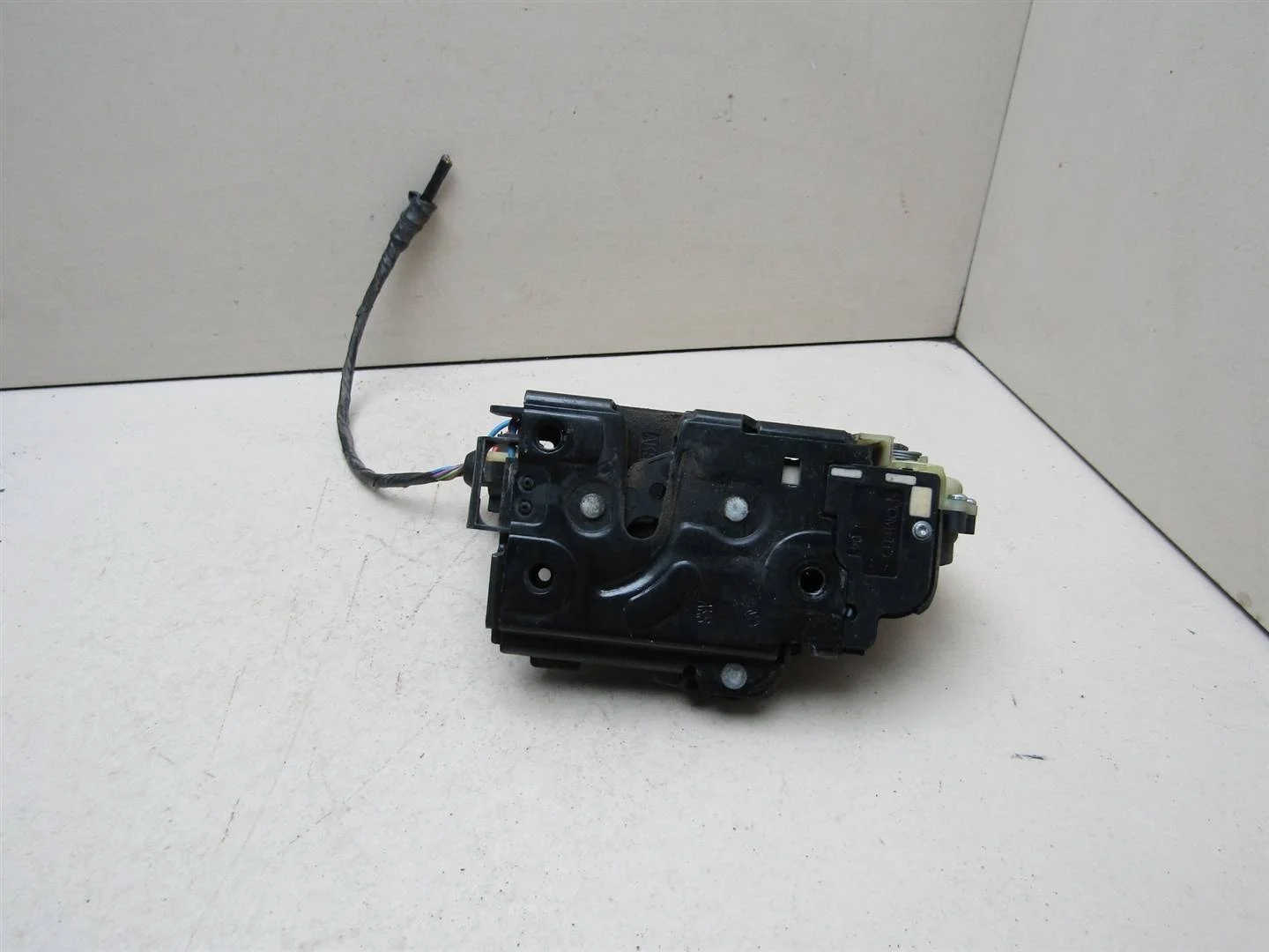 Замок двери передней правой VW Transporter T5 2003-2015  [3B1837016CC]  в Вологде