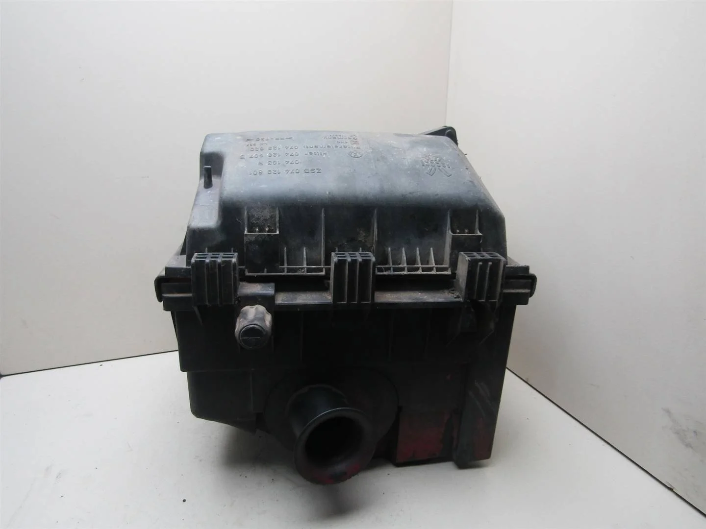Корпус воздушного фильтра VW Transporter T4 1996-2003  [074129607M]  2.5 в Вологде