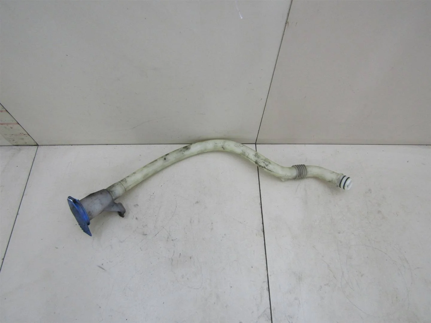 Горловина бачка омывателя VW Transporter T5 2003-2015  [7H0955463D]  в Вологде