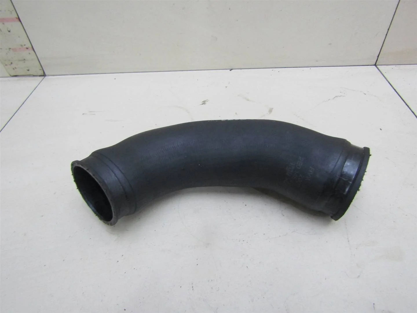 Патрубок интеркулера VW Crafter 2006-2019  [2E0145834]  2.5 TDI BJK в Вологде