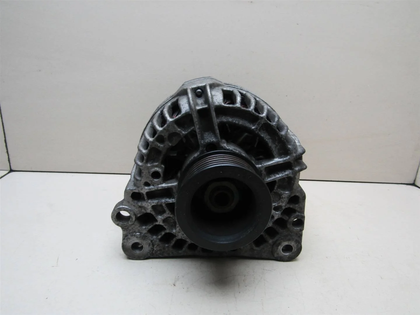 Генератор VW Golf IV \Bora 1997-2005  [028903028D]  в Вологде