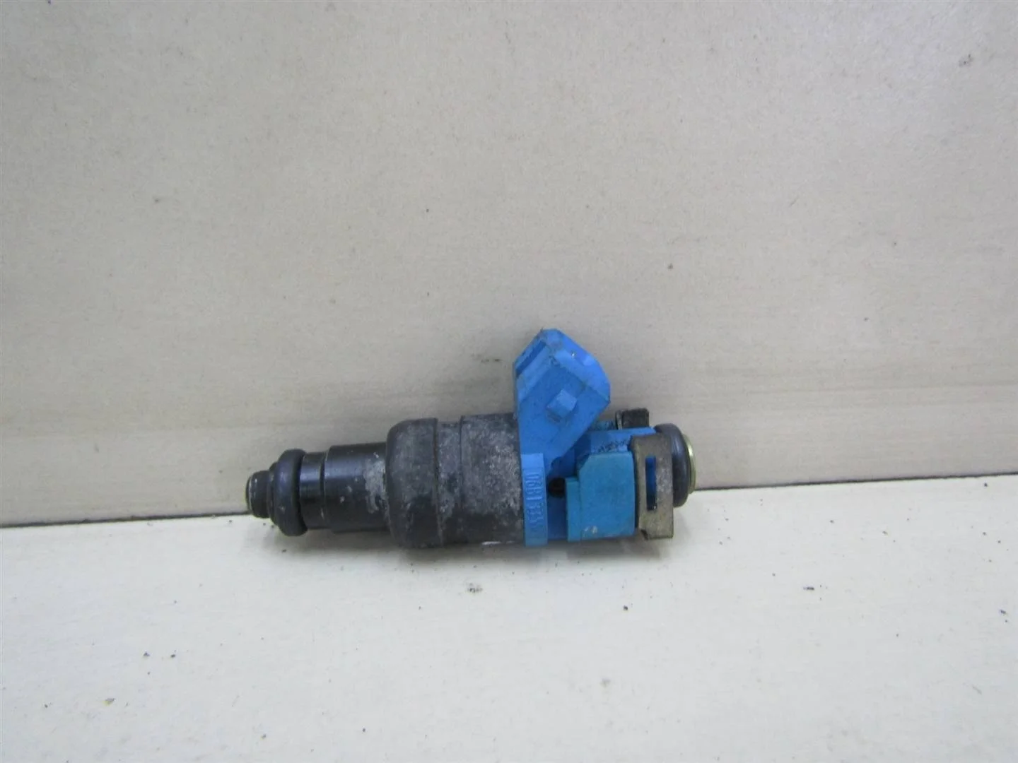Форсунка инжекторная электрическая VW Passat (B5) 1996-2000  [06B133551C]  AHL ARM APV 1.6 в Вологде
