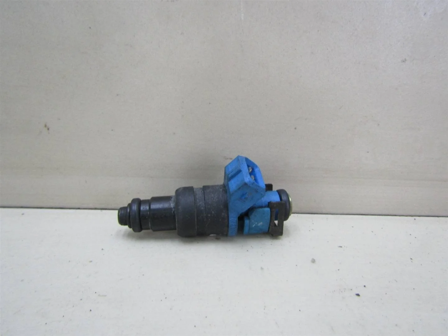 Форсунка инжекторная электрическая VW Passat (B5) 1996-2000  [06B133551C]  AHL ARM APV 1.6 в Вологде