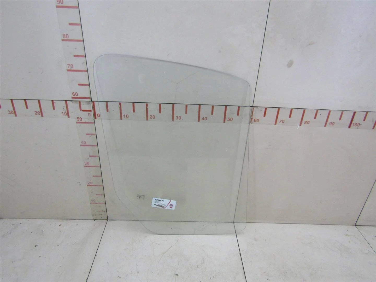 Стекло двери передней правой Mercedes Benz Sprinter 2006-2018  [9067250110]  в Вологде