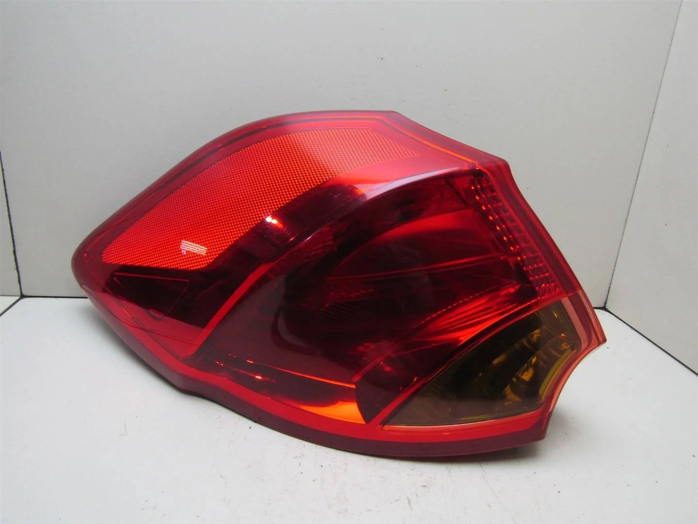 Фонарь задний наружный левый Kia Ceed 2012-2018  [92401A2000]  1.6 G4FG в Вологде