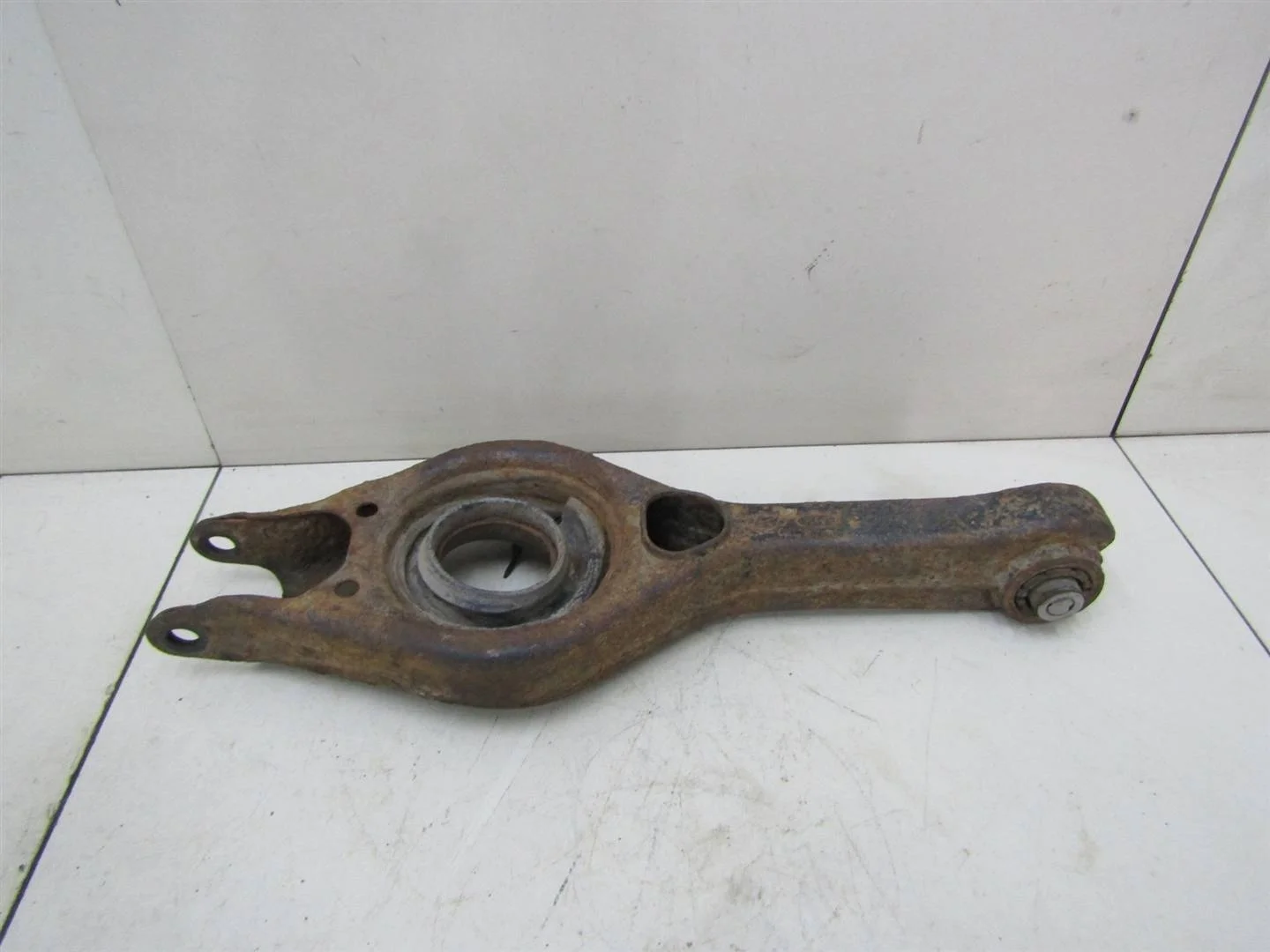 Рычаг задний нижний левый Kia Ceed 2012-2018  [55210A6100]  1.6 G4FG в Вологде