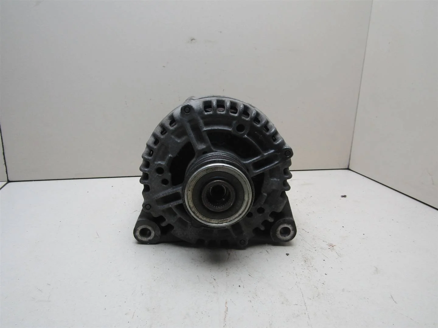 Генератор Ford Mondeo IV 2007-2015  [7G9N10300EA]  2.0 в Вологде