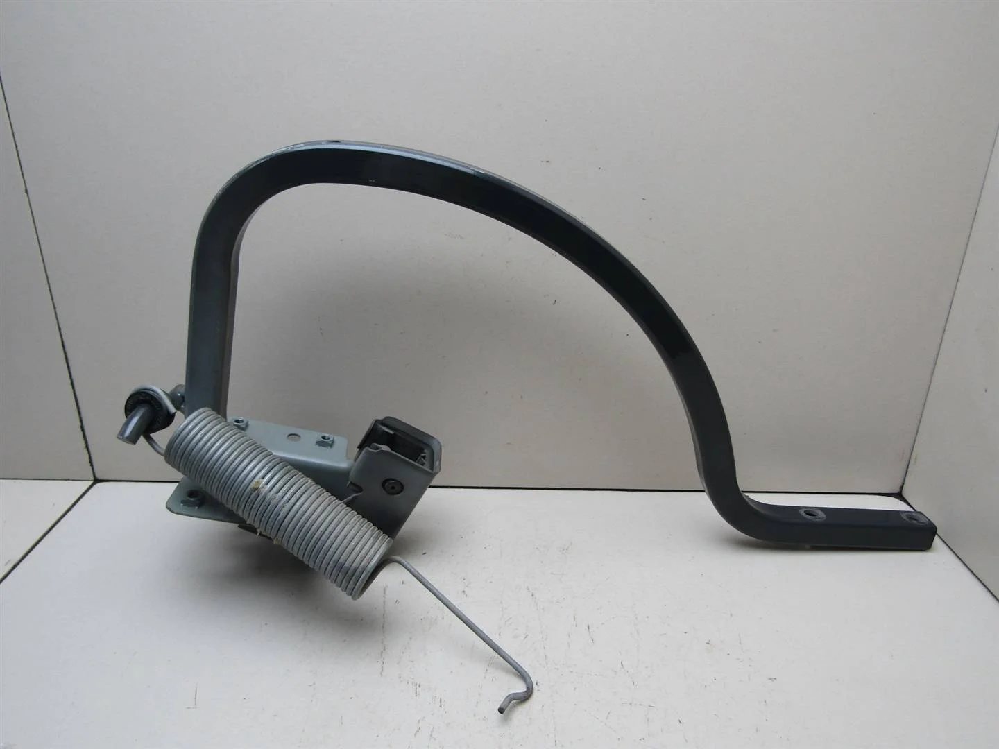 Петля крышки багажника VW Polo (Sed RUS) 2011-2020  [6RU827302D]  1.6 CFNA в Вологде