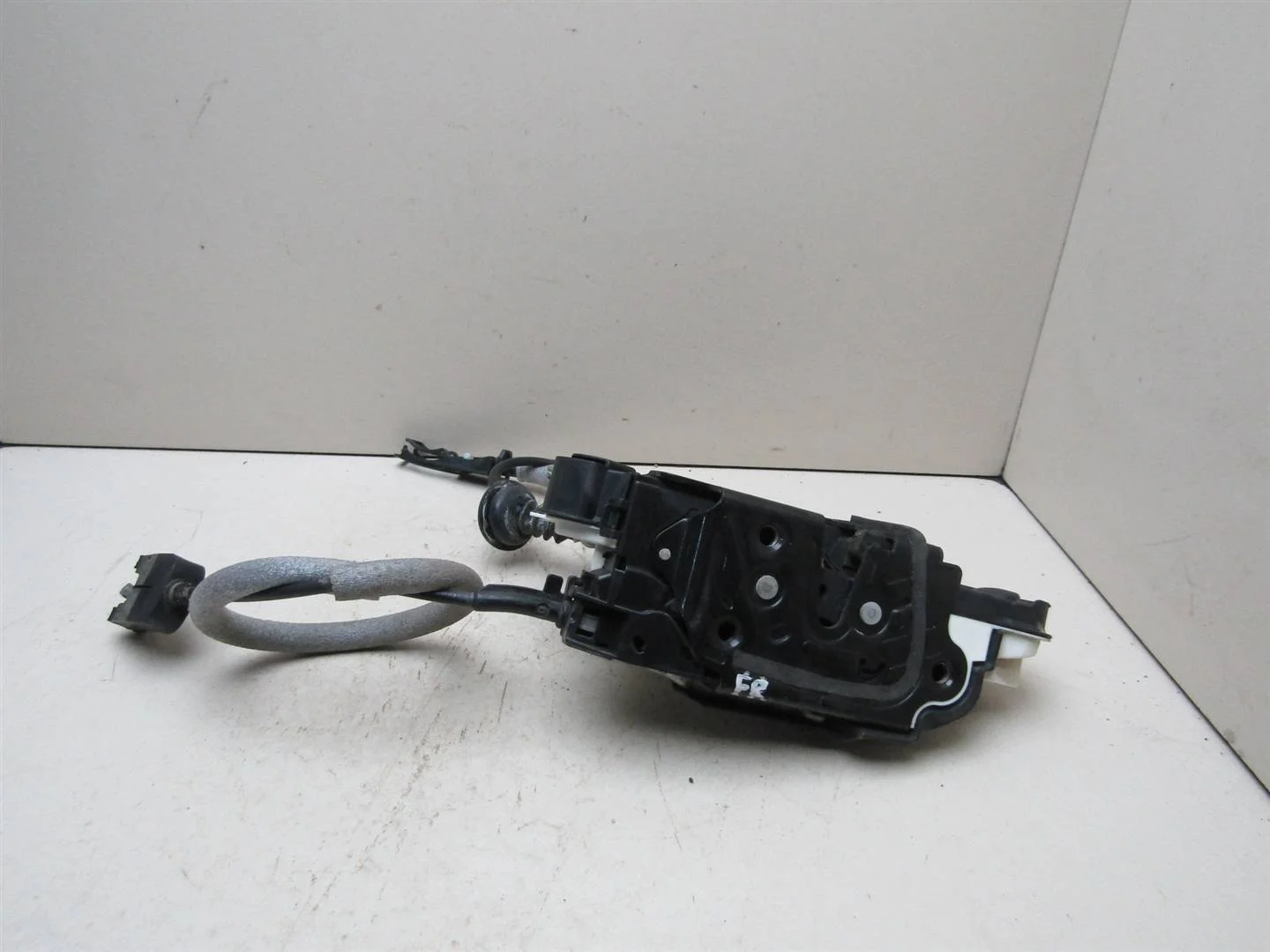 Замок двери передней правой VW Polo (Sed RUS) 2011-2020  [5K2837016D]  1.6 CFNA в Вологде