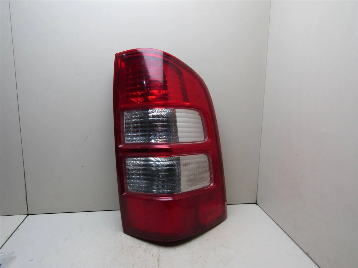 Фонарь задний правый Ford Ranger 2006-2012  [1497684]  2.5 16V WL в Вологде