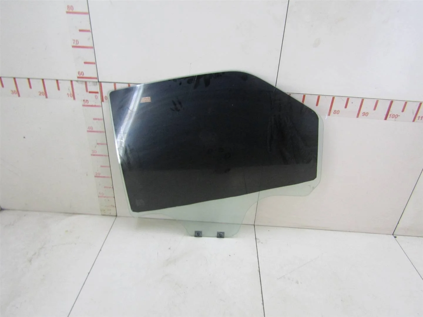 Стекло двери задней левой Renault Logan 2005-2014  [8200240553]  1.4 K7J710 в Вологде