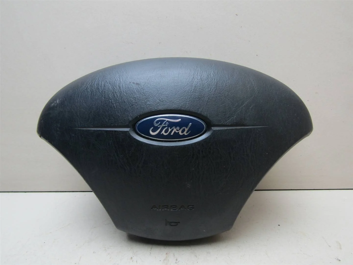 Подушка безопасности в рулевое колесо Ford Focus I 1998-2004  [1221336]  1.6 8V CDDA Zetec RoCam в Вологде