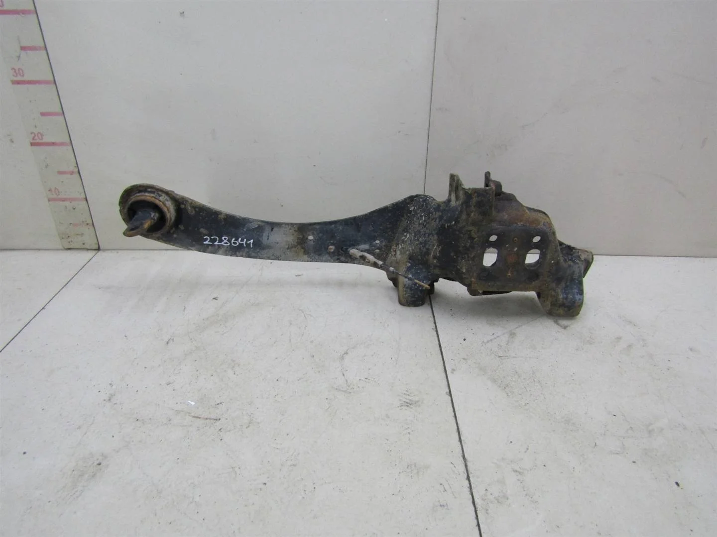 Рычаг задний продольный левый Ford Focus I 1998-2004  [4628835]  1.6 8V CDDA Zetec RoCam в Вологде