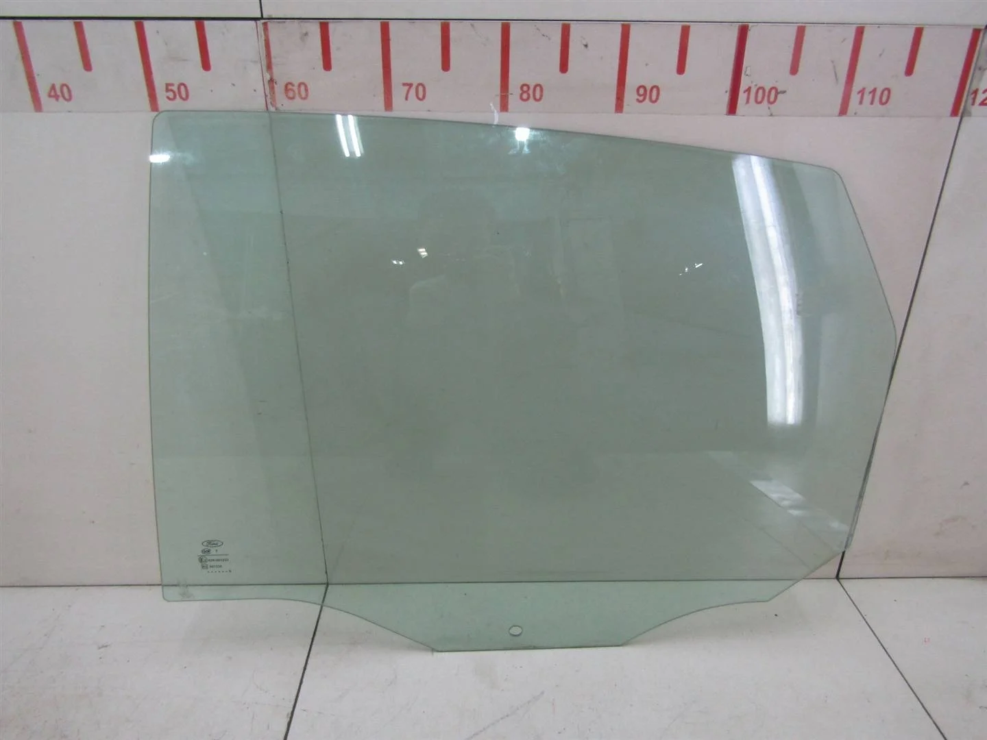 Стекло двери задней левой Ford Focus I 1998-2004  [1092949]  1.6 8V CDDA Zetec RoCam в Вологде