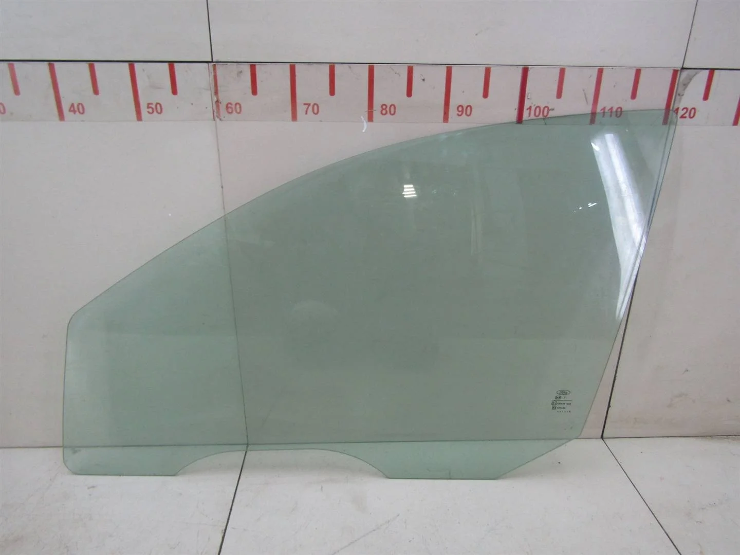 Стекло двери передней левой Ford Focus I 1998-2004  [1088905]  1.6 8V CDDA Zetec RoCam в Вологде