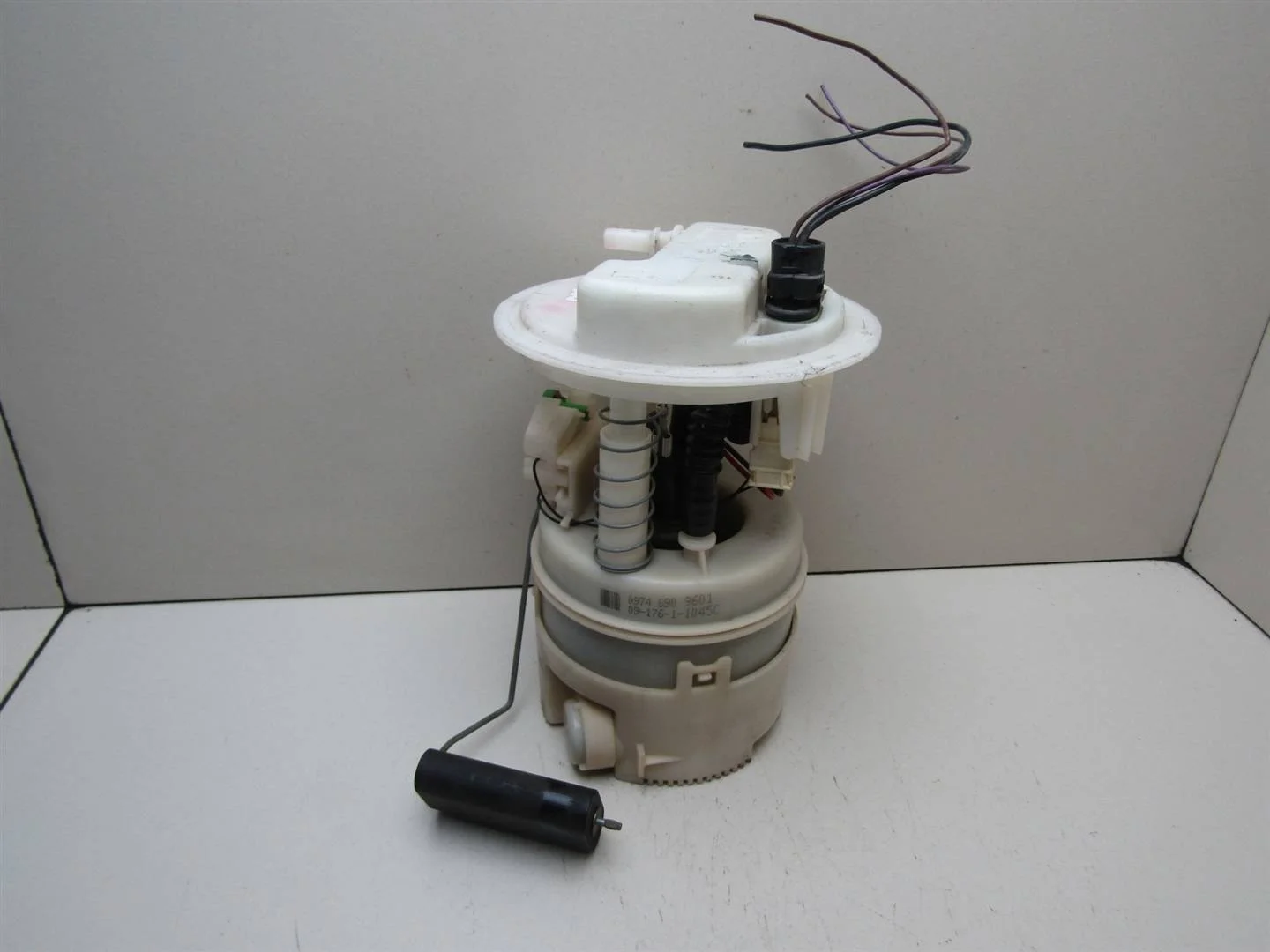 Насос топливный электрический Renault Logan 2005-2014  [6001547604]  1.6 K7M710 в Вологде