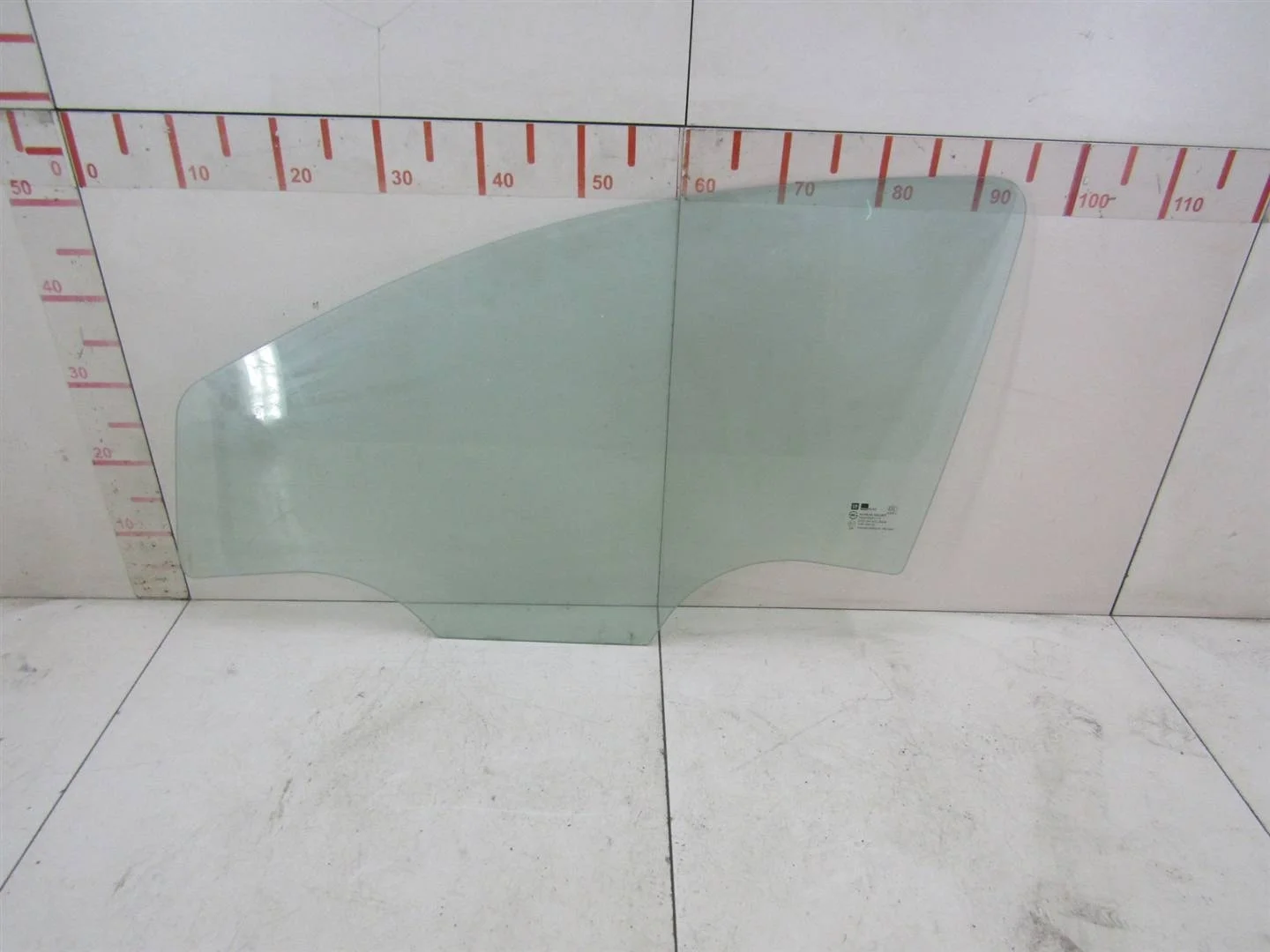 Стекло двери передней левой Chevrolet Aveo (T300) 2011-2015  [95963637 ]  1.6 F16D4 в Вологде