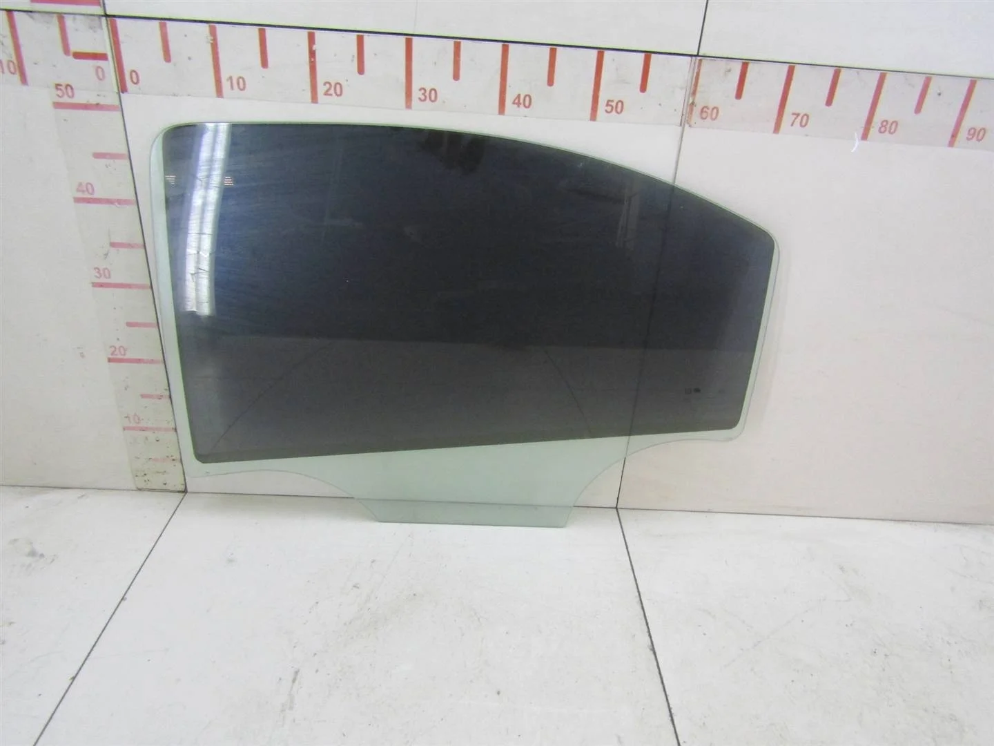 Стекло двери задней левой Chevrolet Aveo (T300) 2011-2015  [95228223]  1.6 F16D4 в Вологде