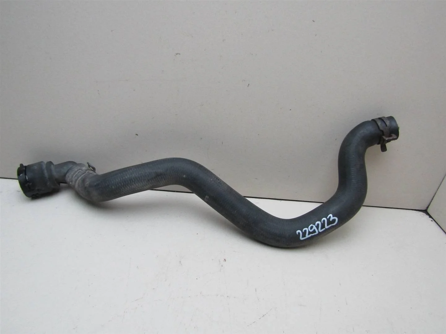 Патрубок Skoda Octavia (A4 1U-) 2000-2011  [1J0122157AK]  1.4  в Вологде