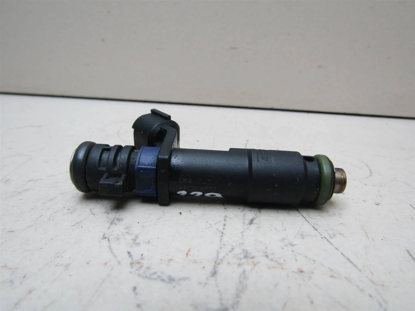 Форсунка инжекторная электрическая Peugeot 407 2004-2010  [1984F8]  2.0 16V EW10A в Вологде