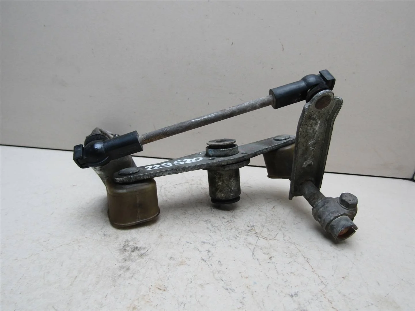 Механизм выбора передач Chevrolet Lacetti 2004-2013  [96425752]  1.6 F16D3 в Вологде