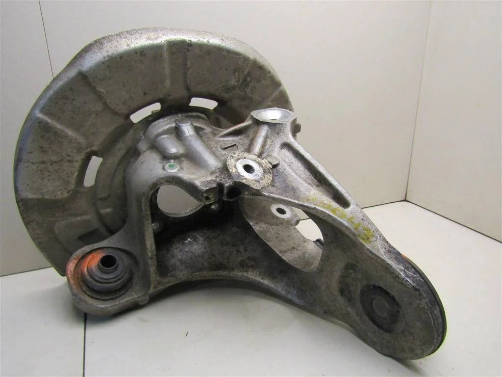 Кулак поворотный задний правый BMW X5 E70 2007-2013  [33326770982]  в Вологде