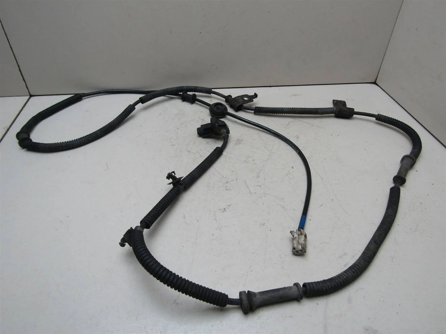 Датчик ABS задний левый Kia Sorento (JC) 2002-2009  [956813E300]  2.5 CRDI D4CB в Вологде