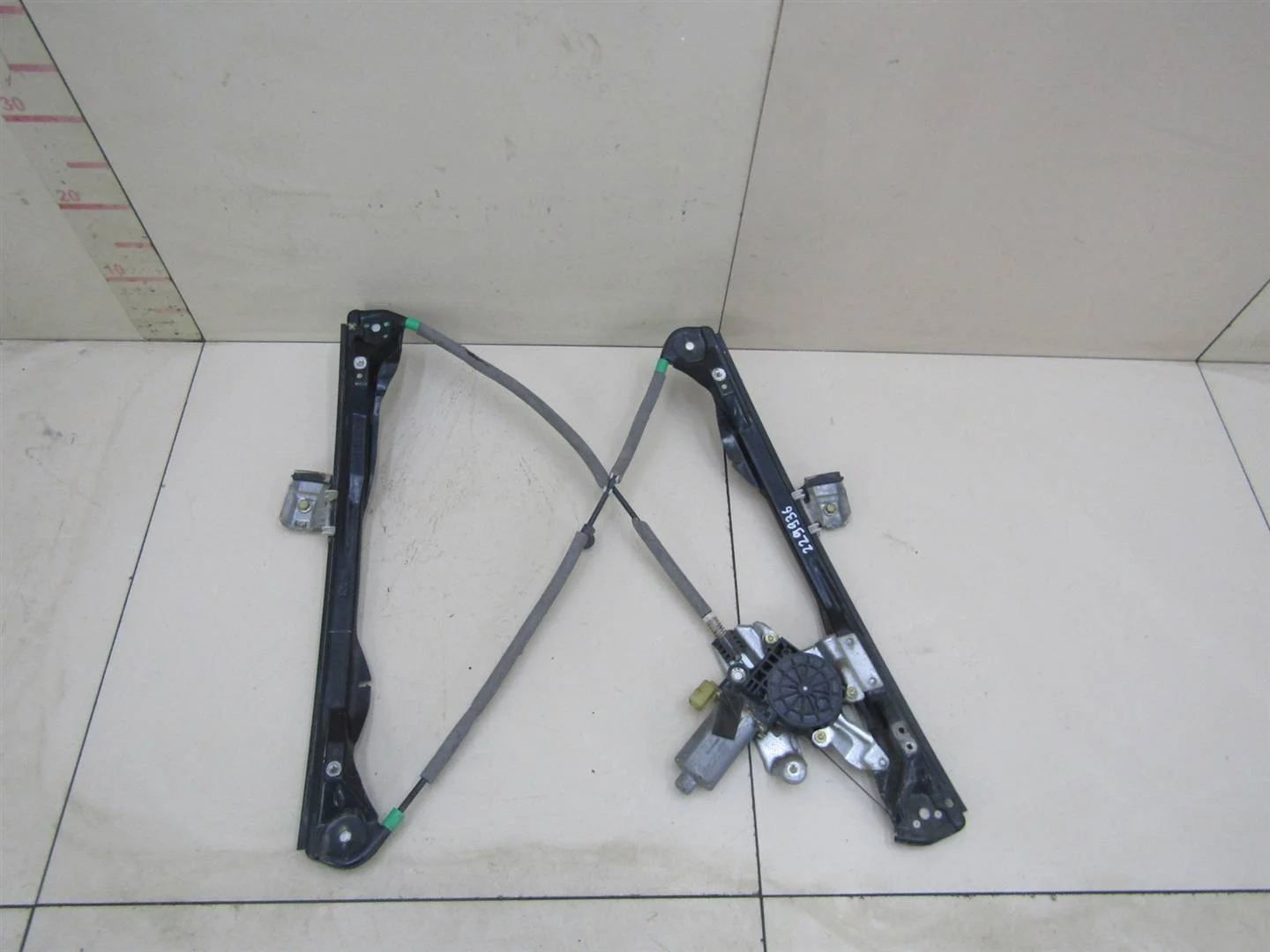 Стеклоподъемник электр. передний левый Ford Focus I 1998-2004  [YS4Z5423209CA]  2.0 8V SPLIT PORT в Вологде