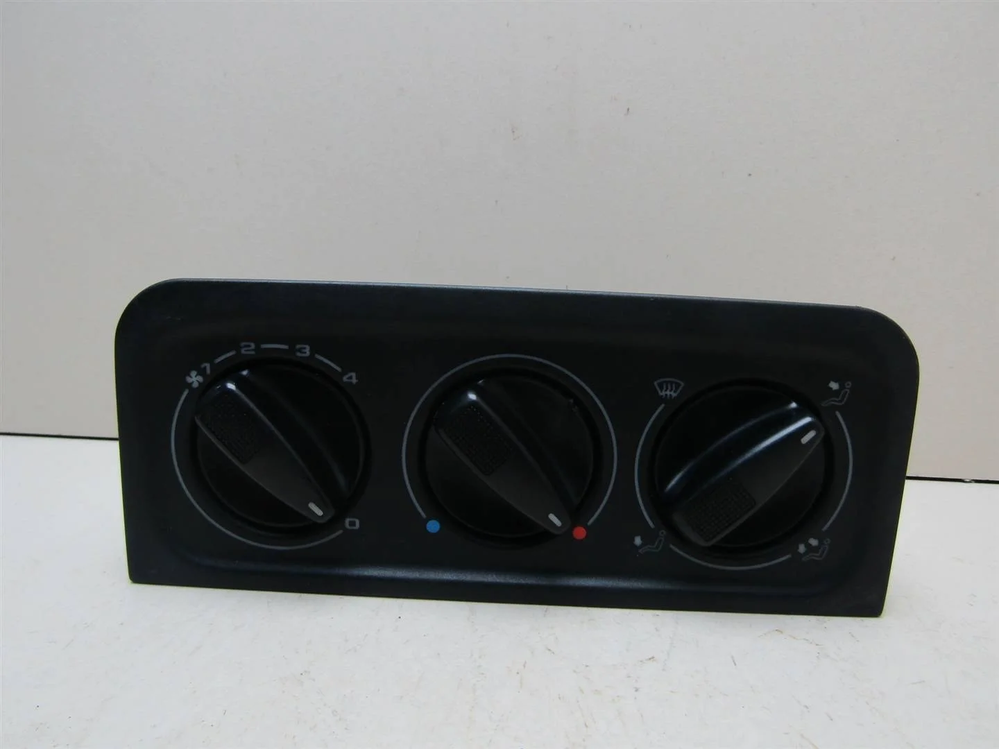 Блок управления печкой VW Golf III \Vento 1991-1997  [1H0819045C]  1.8 ABS в Вологде