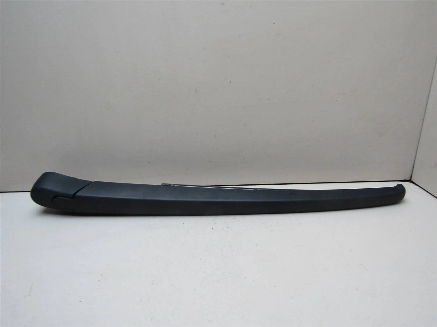 Поводок стеклоочистителя заднего Hyundai Tucson 2004-2010  [988112E000]  в Вологде
